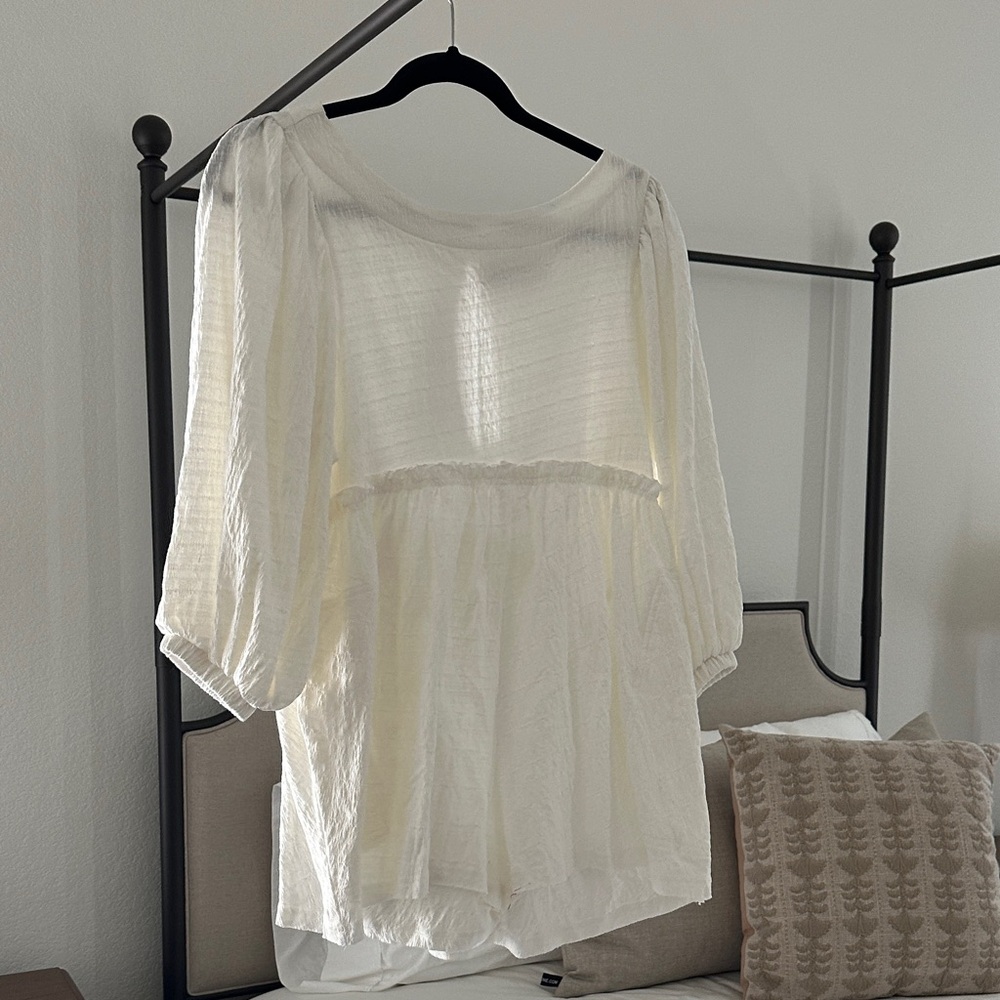 Free people White romper with Puff Sleeves